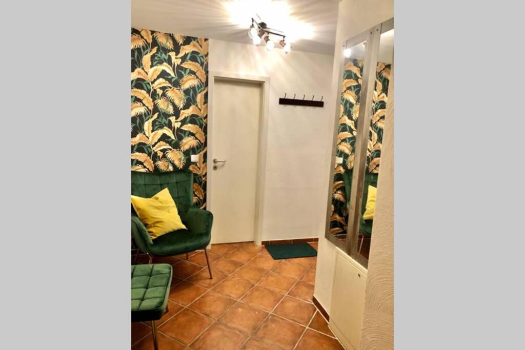 Apartment Zum Goldenen Lowen Inkl. Parkplatz & Wlan Erfurt Exterior photo